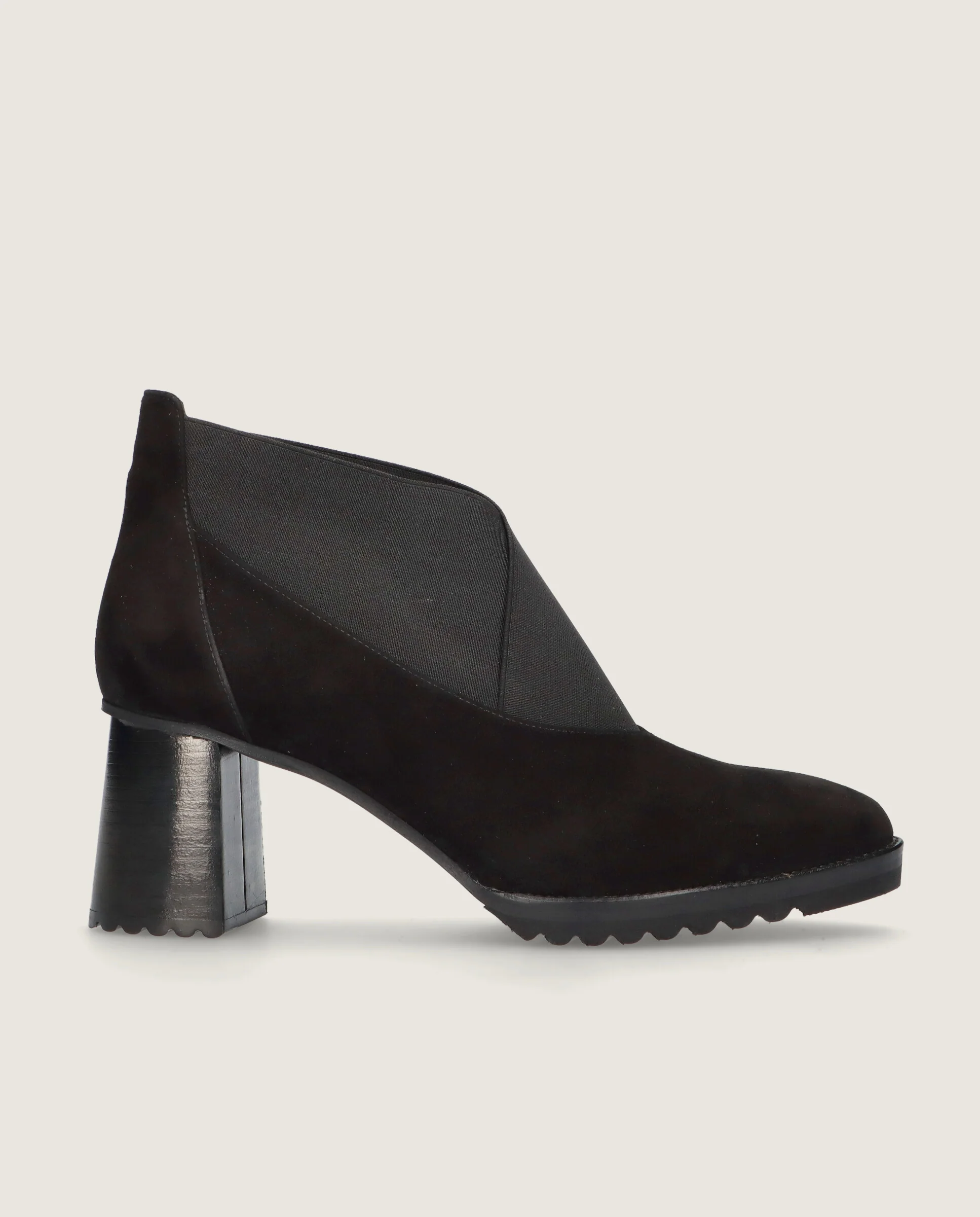 Botines Julie Negros Ante - Image 3