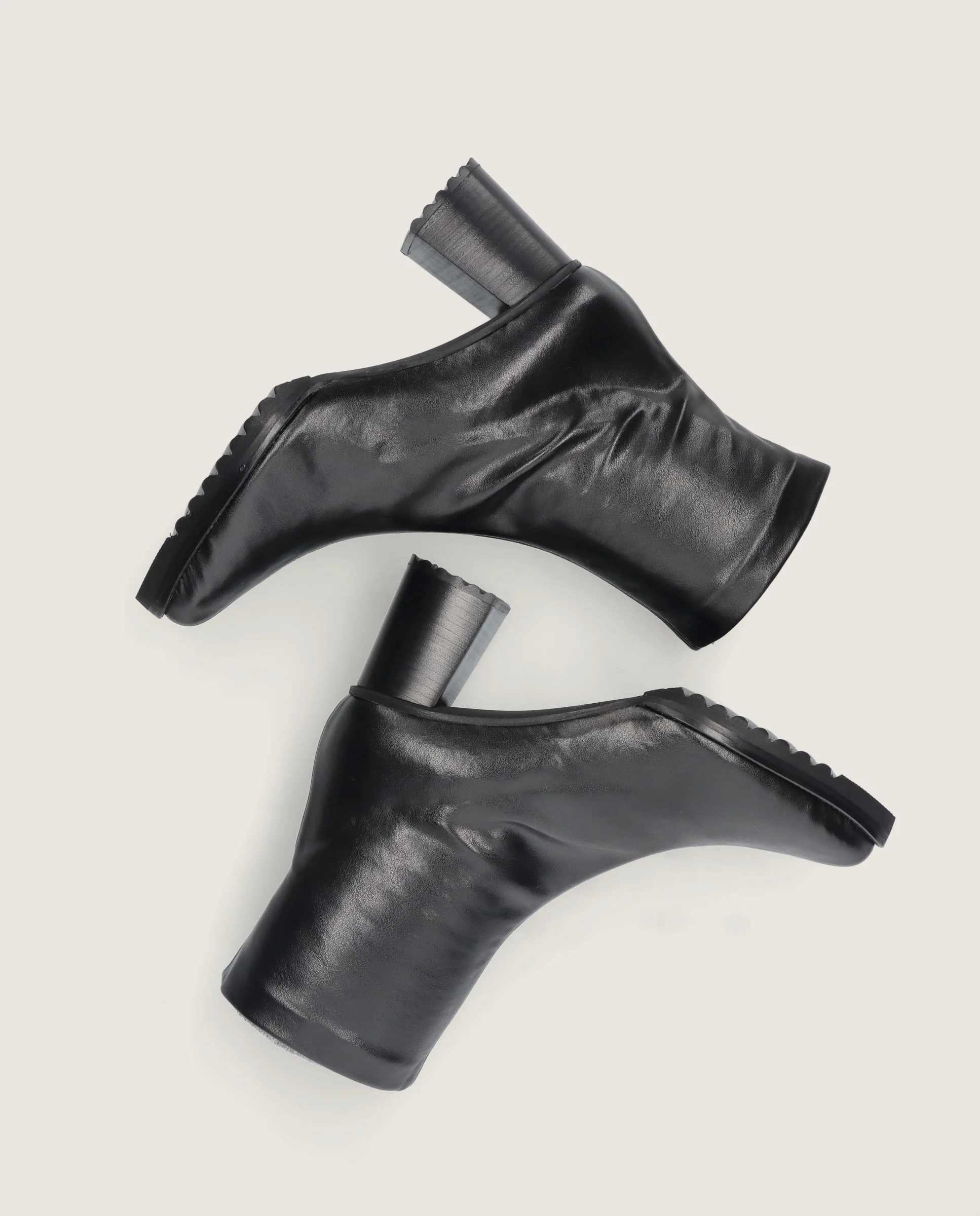 Botines Julie Negros Tejidos - Image 5