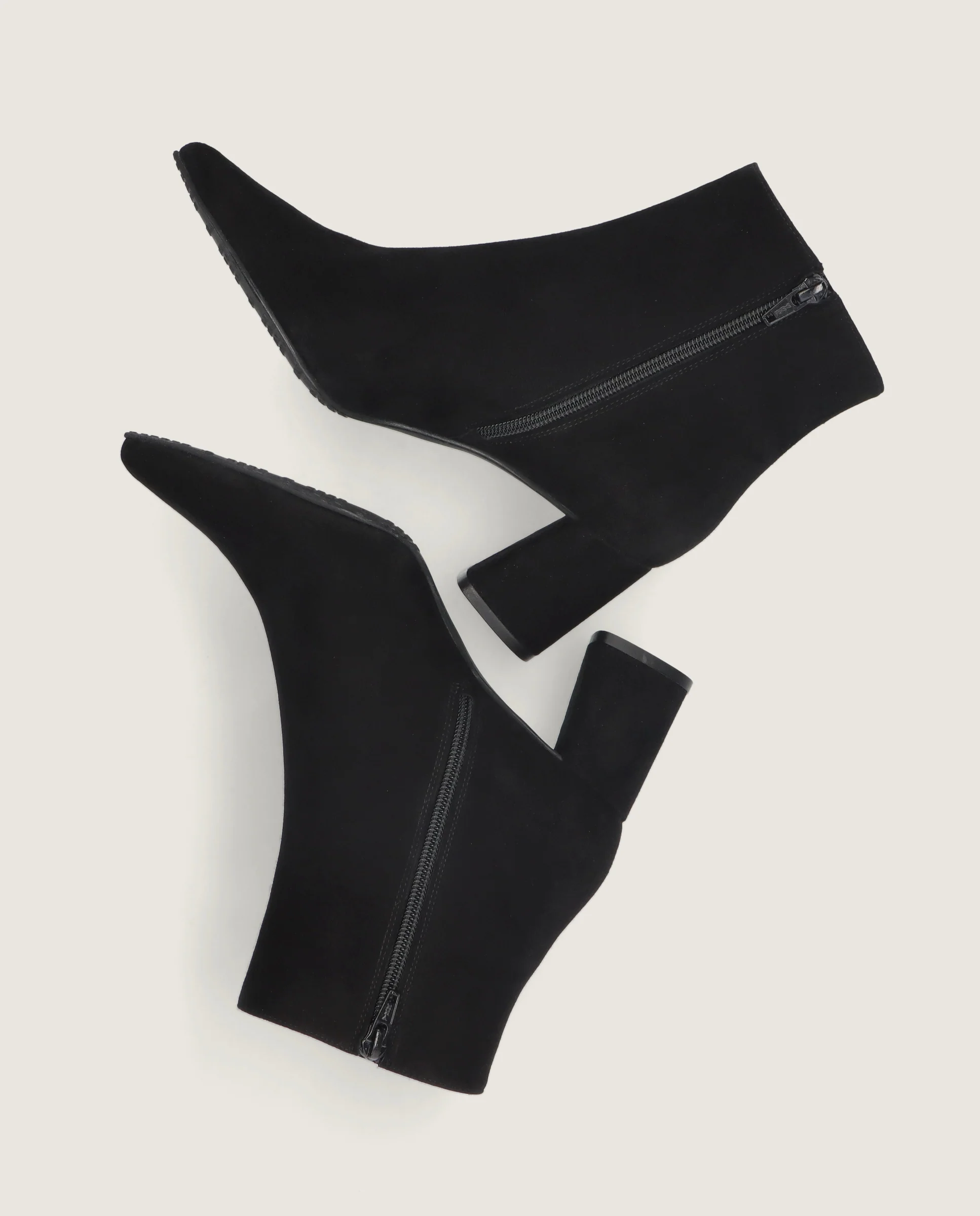 Botines Phoebe Negros Ante - Image 4
