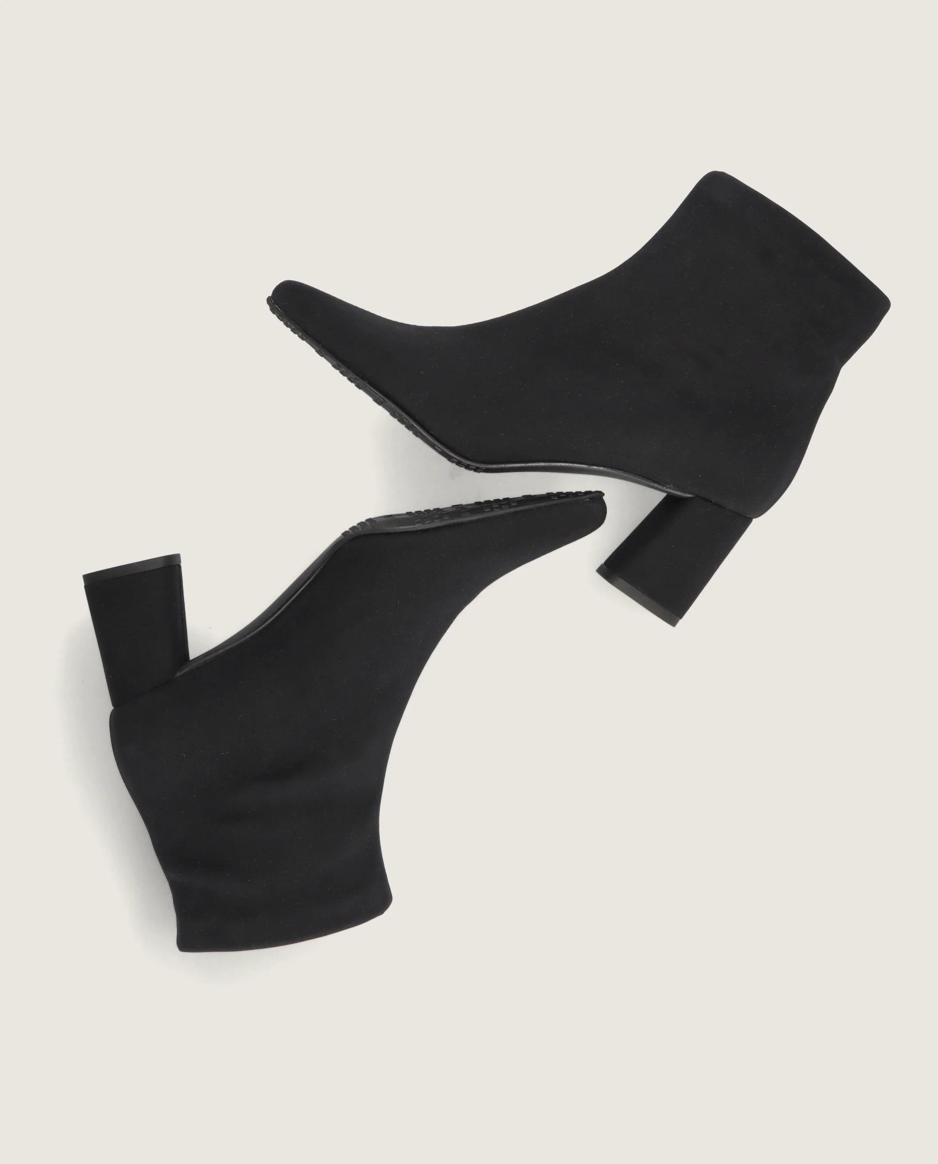 Botines Phoebe Negros Tejidos - Image 5