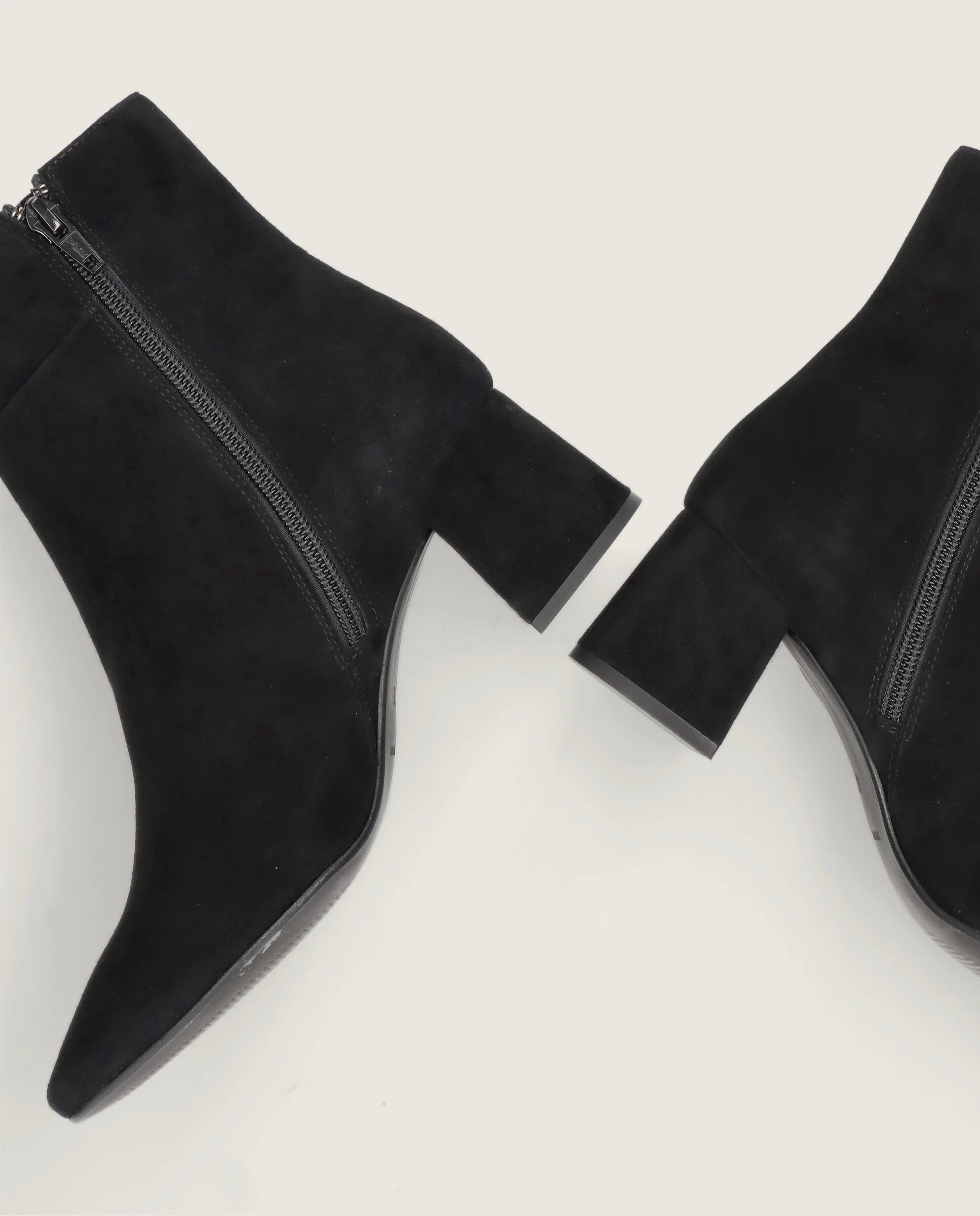 Botines Shirin Negros Ante - Image 4