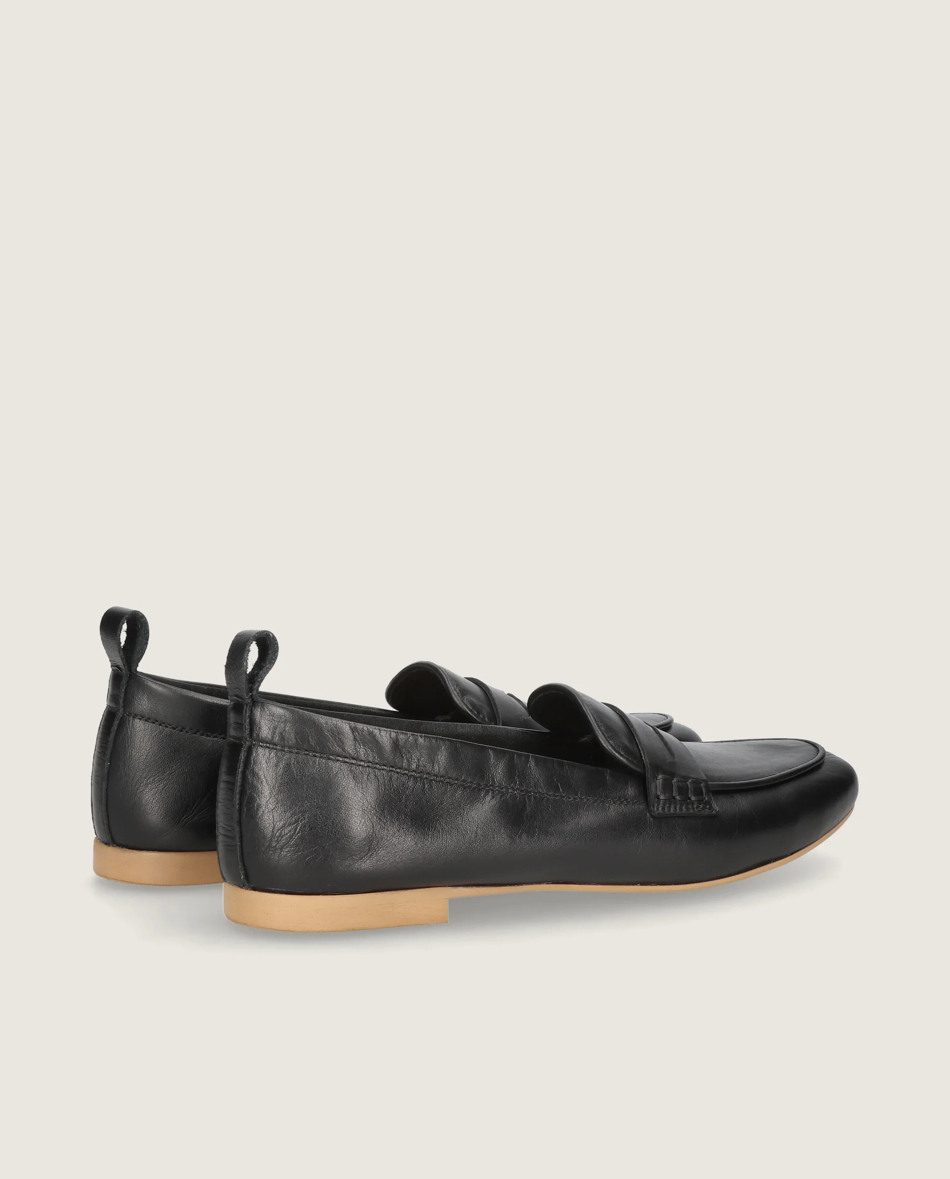 Loafers Aisha Negros Piel - Image 4