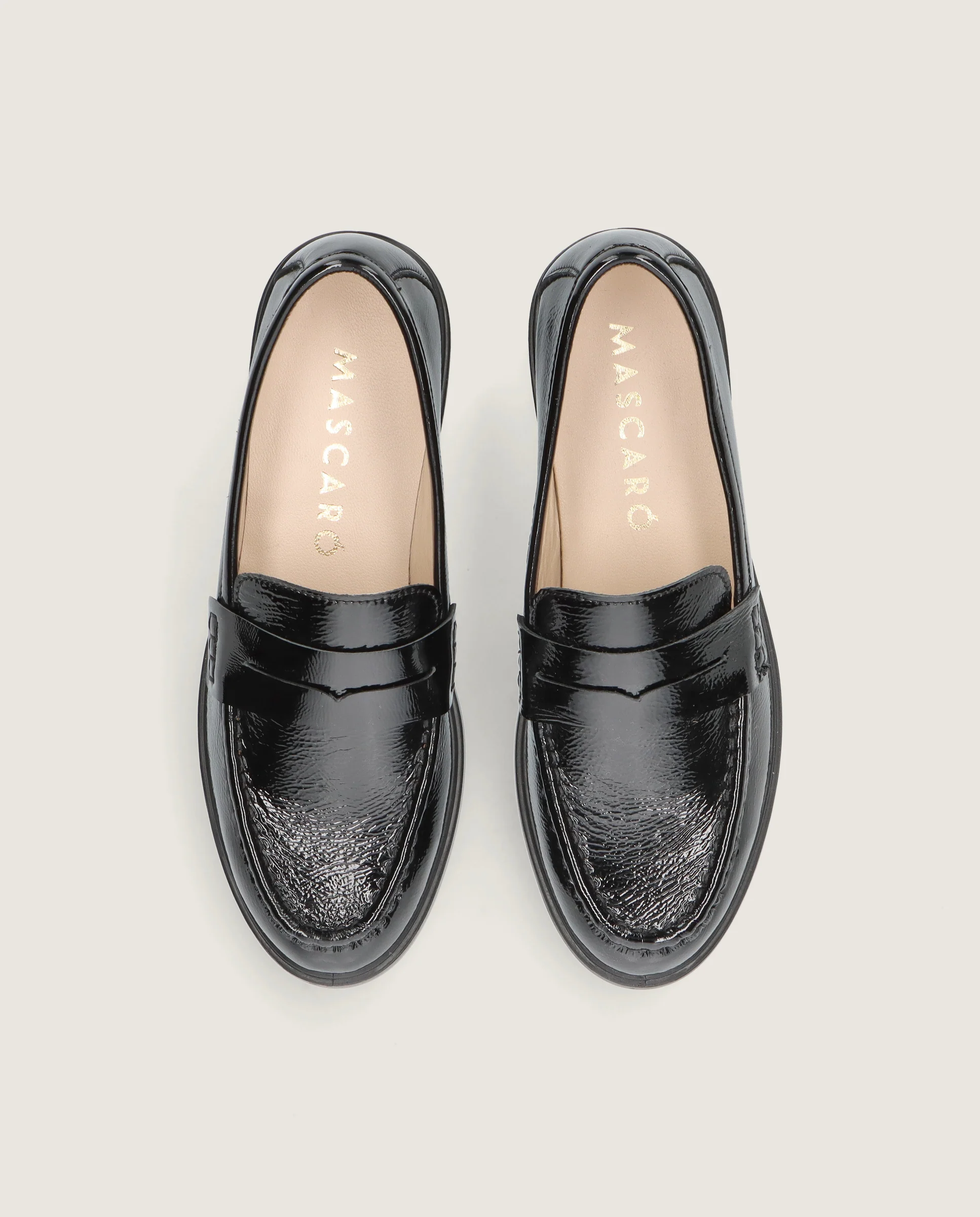 Loafers Natalia Negros Charol - Image 2