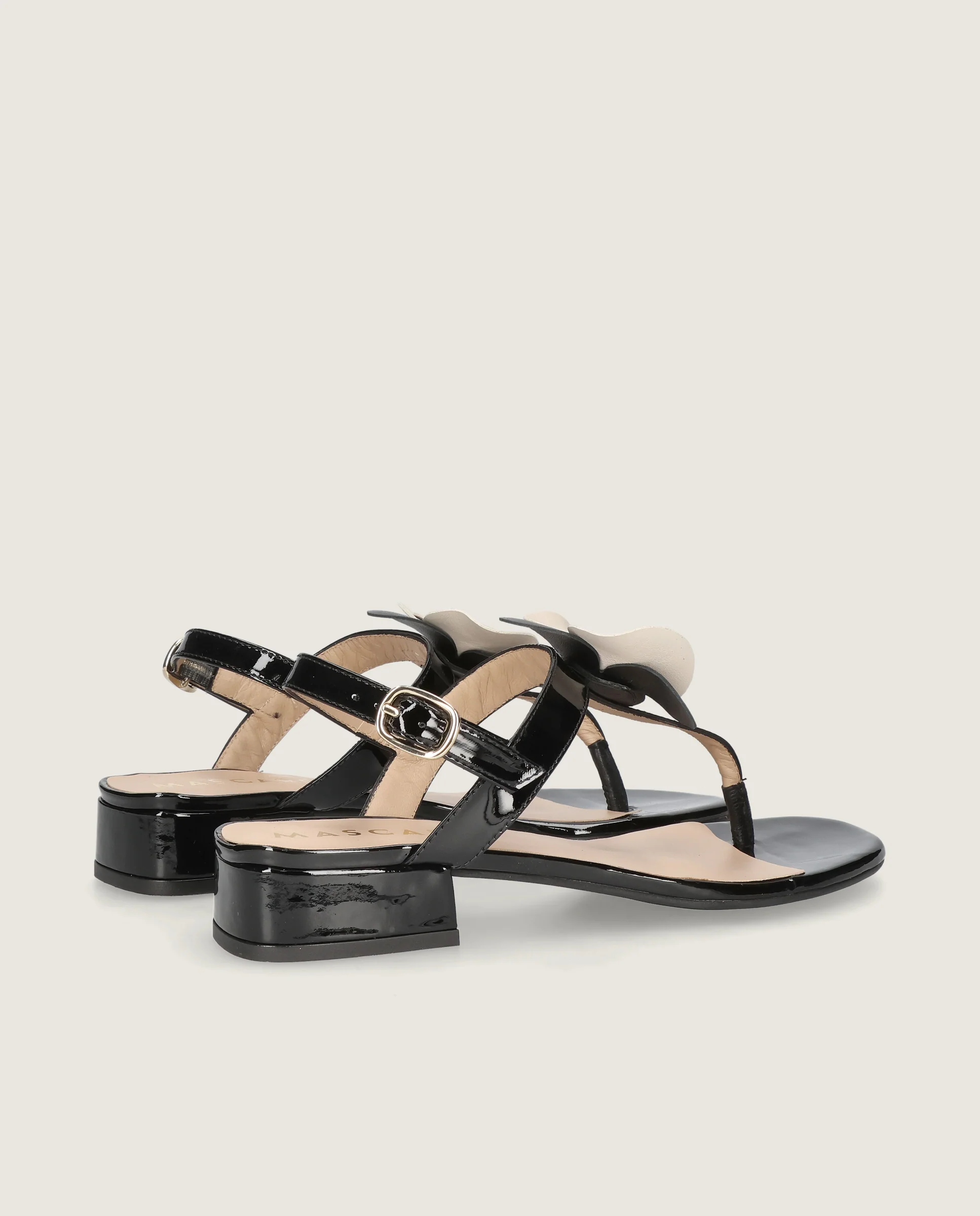 Sandalias Amelie Negros Charol - Image 4