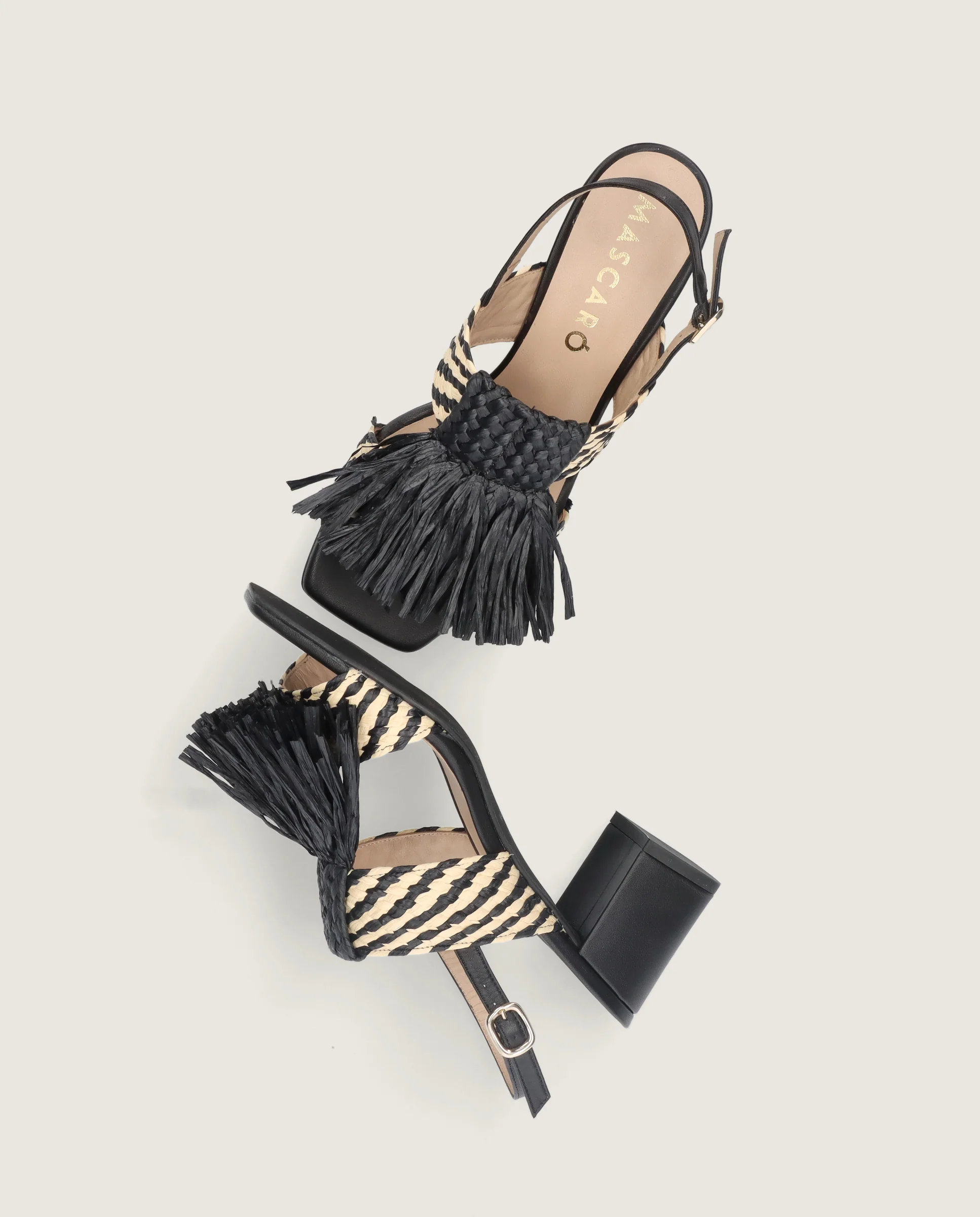 Sandalias Annie Negros Tejidos - Image 4