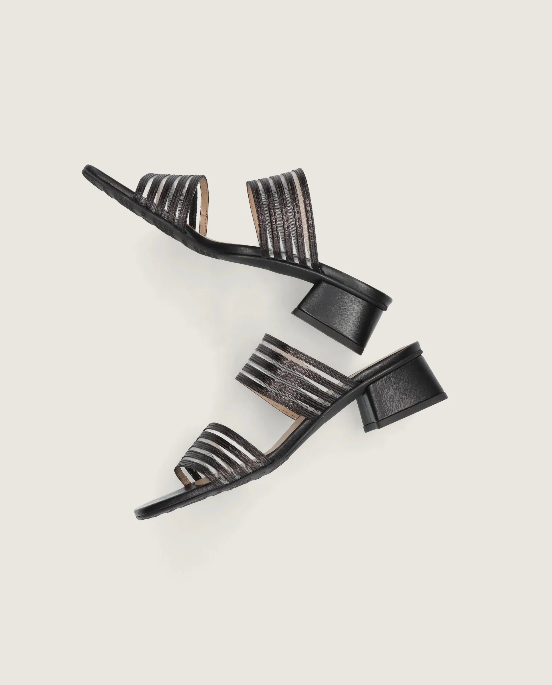 Sandalias Cannes Negros Tejidos - Image 4