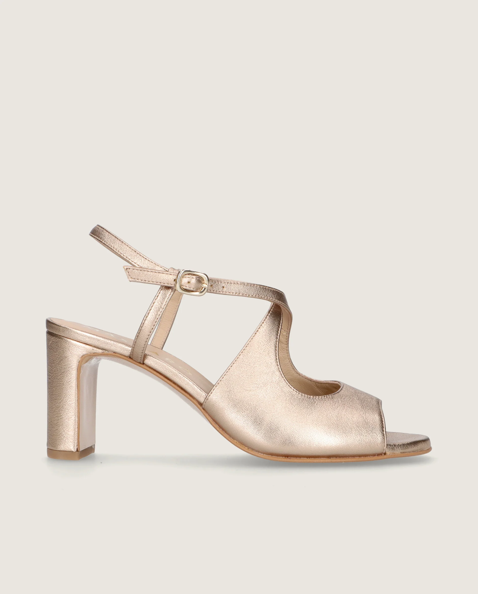Sandalias Maria Dorados Pieles metalizadas - Image 3