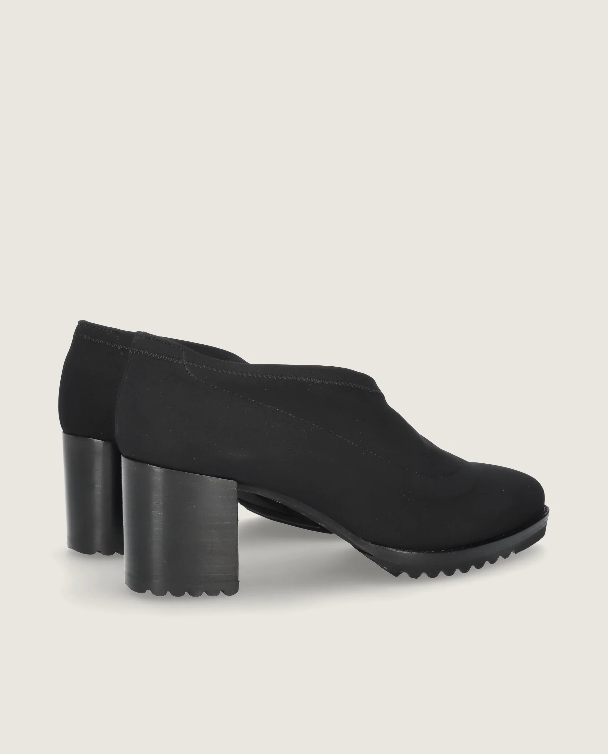 Zapatos Abotinados Cindy Negros Tejidos - Image 4