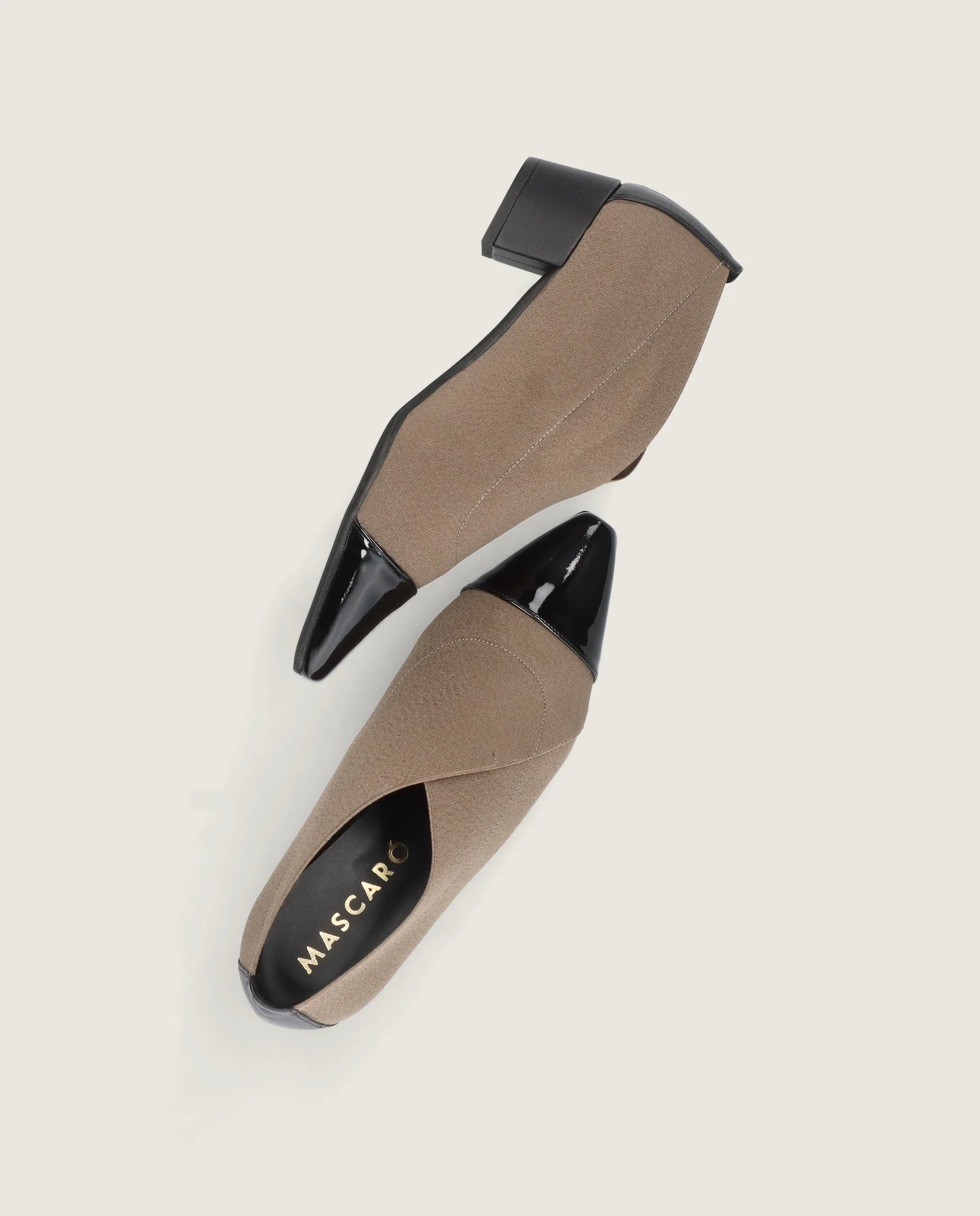 Zapatos Abotinados Greta Negros Tejidos - Image 4